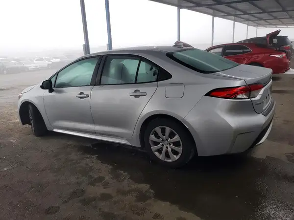 5YFEPMAE8MP216810 2021 TOYOTA COROLLA - Image 2