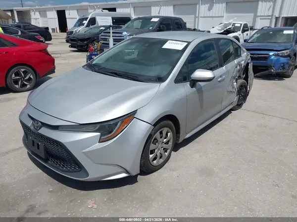 5YFEPMAE8MP219013 2021 TOYOTA COROLLA - Image 2