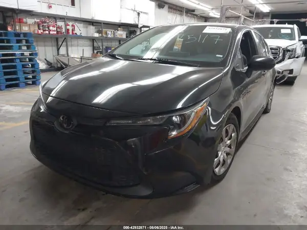 5YFEPMAE8MP220730 2021 TOYOTA COROLLA - Image 2