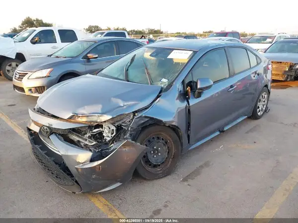 5YFEPMAE8MP221084 2021 TOYOTA COROLLA - Image 2