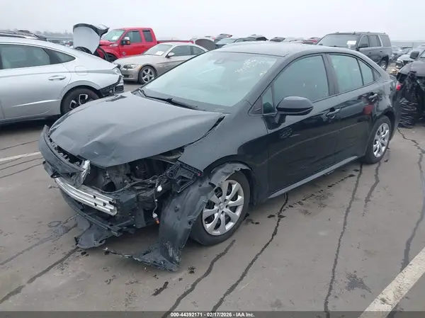 5YFEPMAE8MP223031 2021 TOYOTA COROLLA - Image 2