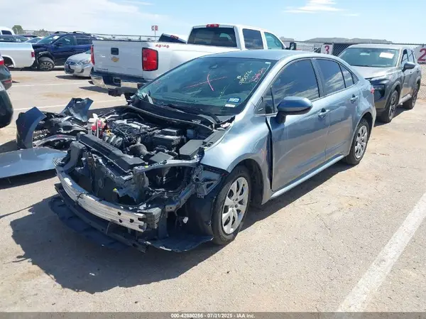 5YFEPMAE8MP235566 2021 TOYOTA COROLLA - Image 2