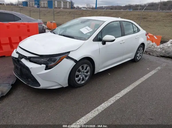 5YFEPMAE8MP242906 2021 TOYOTA COROLLA - Image 2