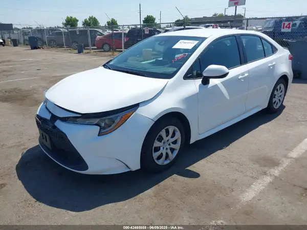 5YFEPMAE8MP242971 2021 TOYOTA COROLLA - Image 2
