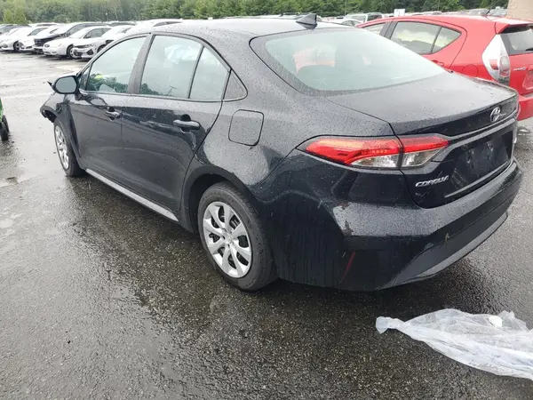 5YFEPMAE8MP257809 2021 TOYOTA COROLLA - Image 2