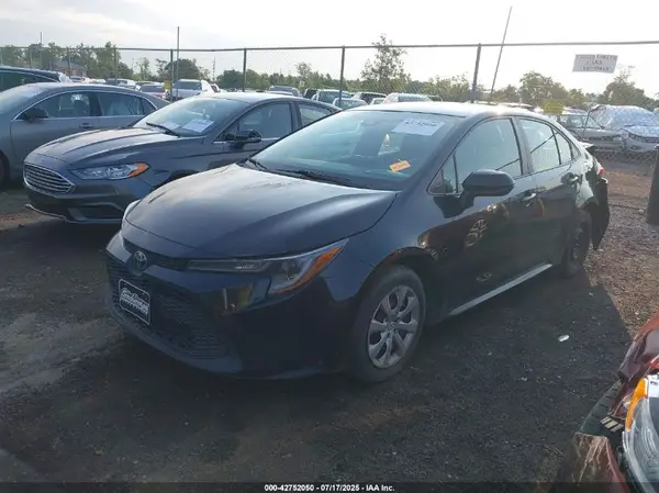 5YFEPMAE8MP259656 2021 TOYOTA COROLLA - Image 2