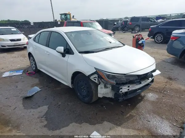 5YFEPMAE8NP272795 2022 TOYOTA COROLLA - Image 1
