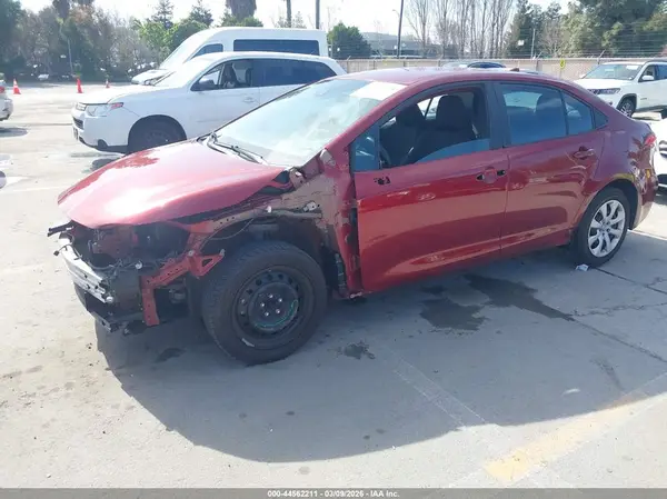 5YFEPMAE8NP274191 2022 TOYOTA COROLLA - Image 2