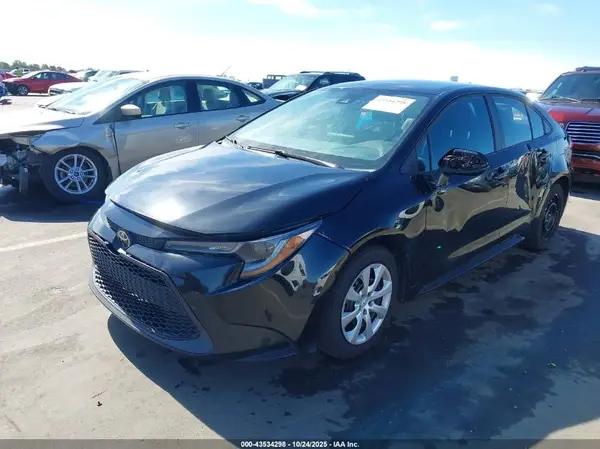 5YFEPMAE8NP281187 2022 TOYOTA COROLLA - Image 2