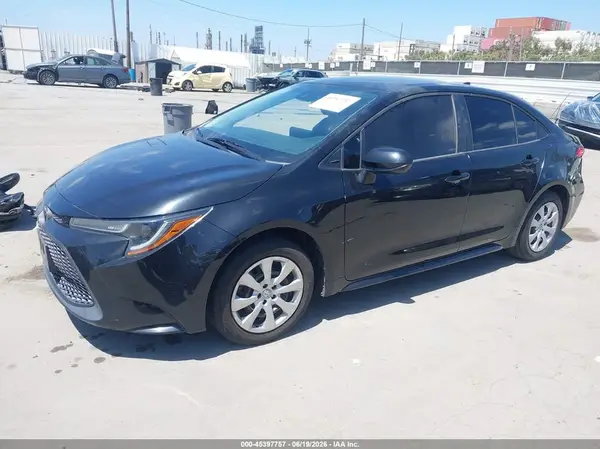 5YFEPMAE8NP282534 2022 TOYOTA COROLLA - Image 2