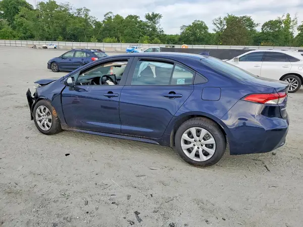 5YFEPMAE8NP285174 2022 TOYOTA COROLLA - Image 2