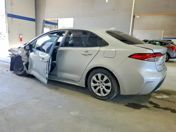 5YFEPMAE8NP291928 2022 TOYOTA COROLLA - Image 2