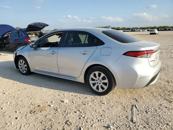 5YFEPMAE8NP300210 2022 TOYOTA COROLLA - Image 2