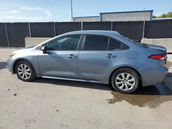 5YFEPMAE8NP305102 2022 TOYOTA COROLLA - Image 2