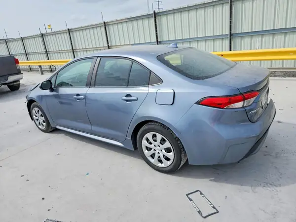 5YFEPMAE8NP305908 2022 TOYOTA COROLLA - Image 2