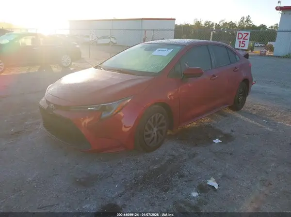 5YFEPMAE8NP307254 2022 TOYOTA COROLLA - Image 2