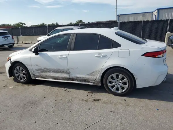 5YFEPMAE8NP308341 2022 TOYOTA COROLLA - Image 2