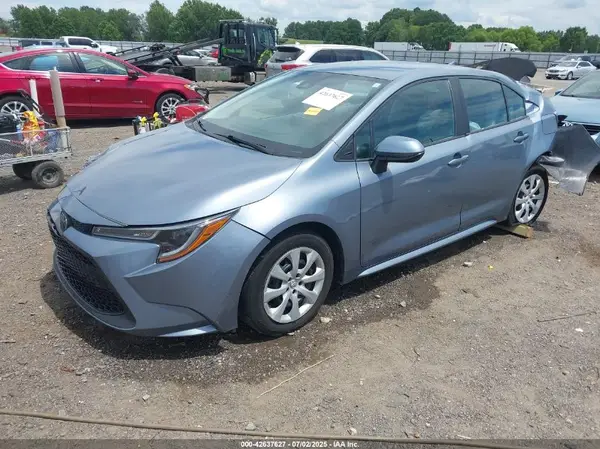 5YFEPMAE8NP308632 2022 TOYOTA COROLLA - Image 2