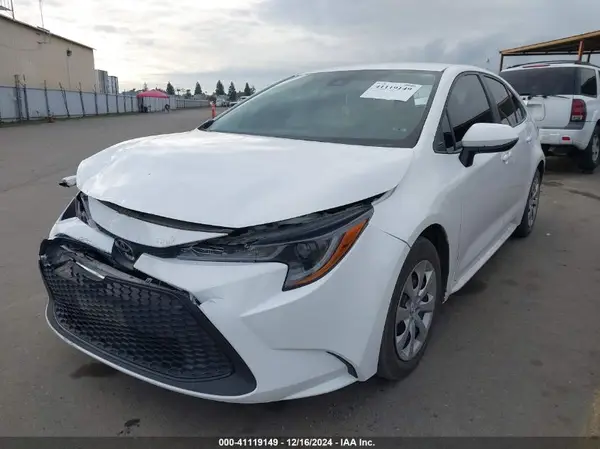 5YFEPMAE8NP311451 2022 TOYOTA COROLLA - Image 2