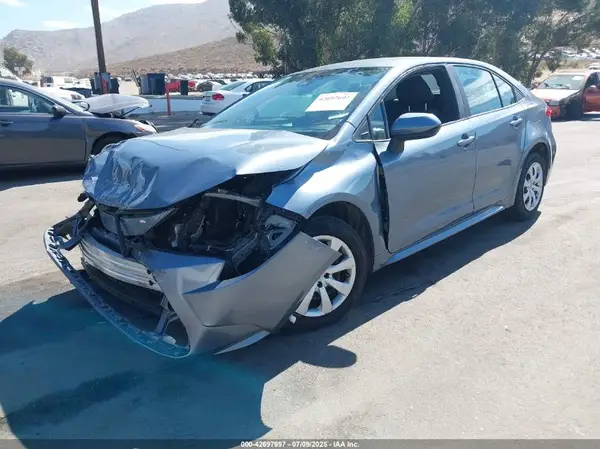 5YFEPMAE8NP314480 2022 TOYOTA COROLLA - Image 2