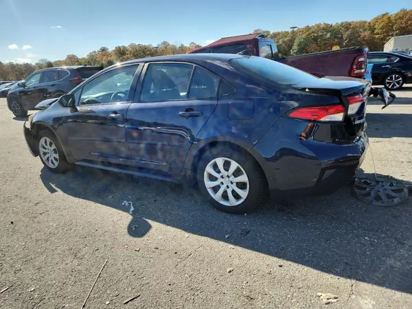 5YFEPMAE8NP317458 2022 TOYOTA COROLLA - Image 2