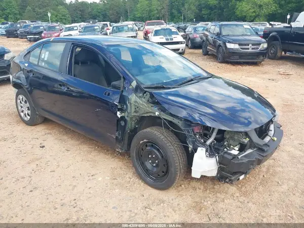 5YFEPMAE8NP321767 2022 TOYOTA COROLLA - Image 1