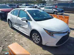 5YFEPMAE8NP322370 2022 TOYOTA COROLLA