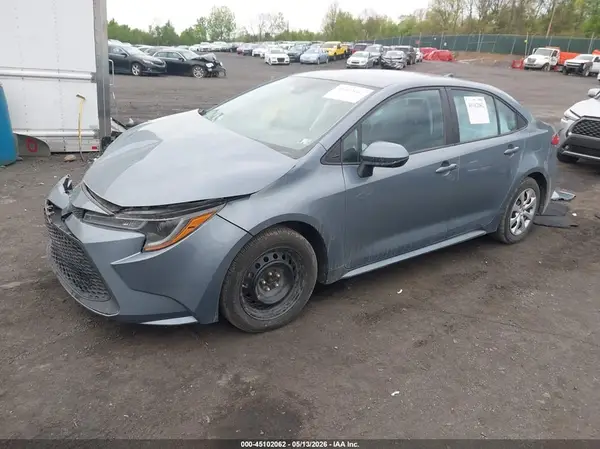 5YFEPMAE8NP324250 2022 TOYOTA COROLLA - Image 2