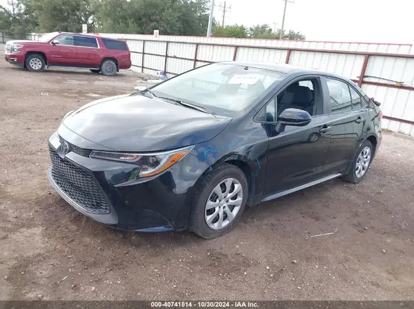 5YFEPMAE8NP324927 2022 TOYOTA COROLLA - Image 2