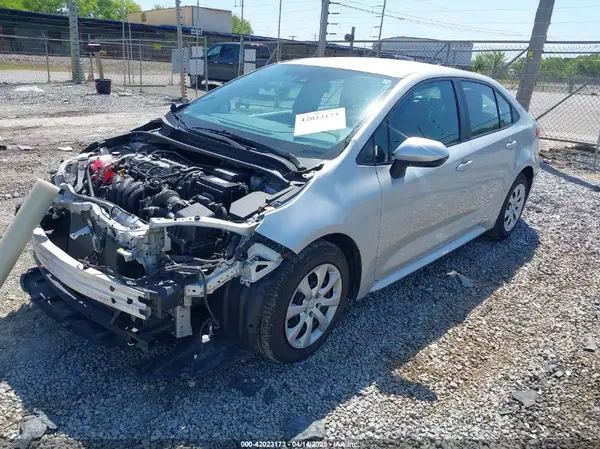5YFEPMAE8NP329299 2022 TOYOTA COROLLA - Image 2