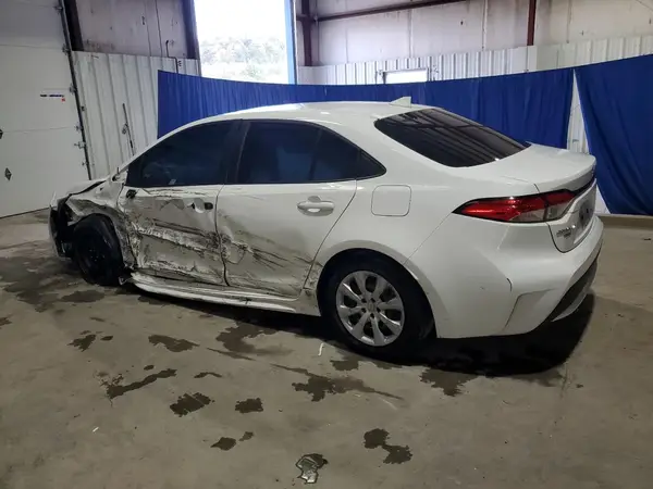 5YFEPMAE8NP333918 2022 TOYOTA COROLLA - Image 2
