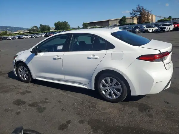 5YFEPMAE8NP341579 2022 TOYOTA COROLLA - Image 2