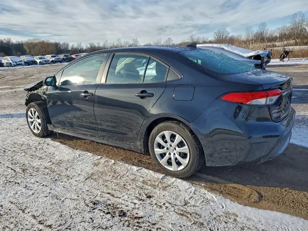 5YFEPMAE8NP343526 2022 TOYOTA COROLLA - Image 2