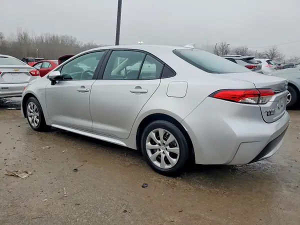 5YFEPMAE8NP347415 2022 TOYOTA COROLLA - Image 2