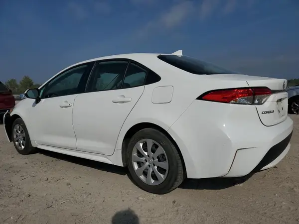 5YFEPMAE8NP354929 2022 TOYOTA COROLLA - Image 2