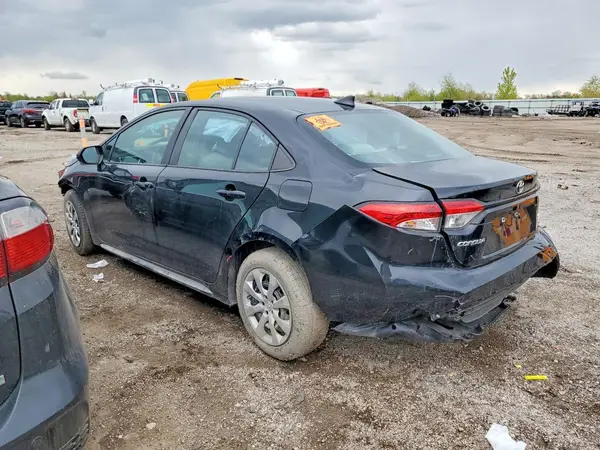 5YFEPMAE8NP355885 2022 TOYOTA COROLLA - Image 2