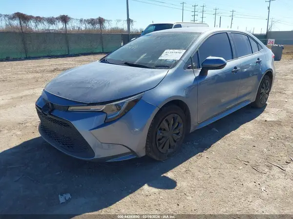 5YFEPMAE8NP366479 2022 TOYOTA COROLLA - Image 2