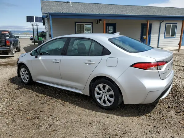 5YFEPMAE8NP368037 2022 TOYOTA COROLLA - Image 2