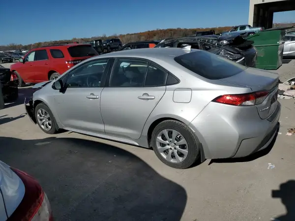 5YFEPMAE8NP369902 2022 TOYOTA COROLLA - Image 2