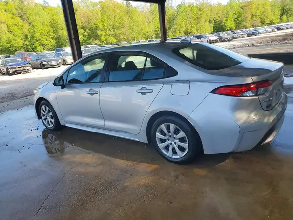 5YFEPMAE8NP373478 2022 TOYOTA COROLLA - Image 2
