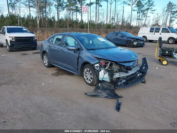5YFEPMAE8NP377661 2022 TOYOTA COROLLA - Image 1