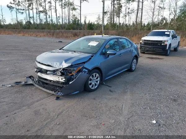 5YFEPMAE8NP377661 2022 TOYOTA COROLLA - Image 2