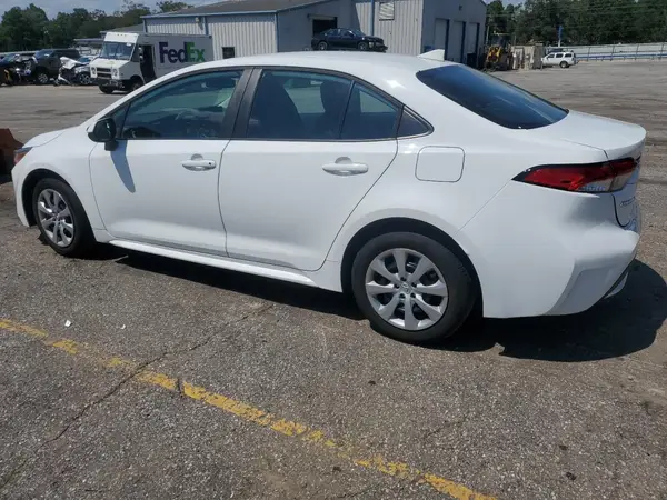 5YFEPMAE8NP383993 2022 TOYOTA COROLLA - Image 2
