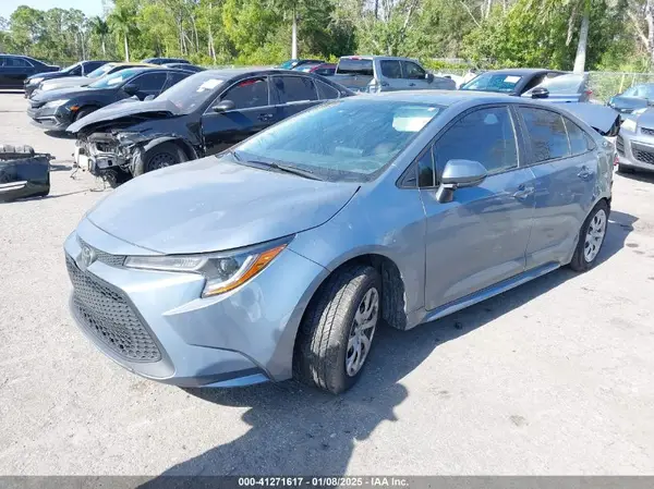 5YFEPMAE8NP384030 2022 TOYOTA COROLLA - Image 2