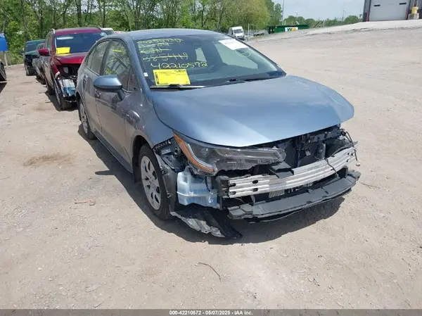 5YFEPMAE8NP385419 2022 TOYOTA COROLLA - Image 1