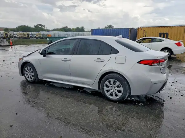 5YFEPMAE8NP385856 2022 TOYOTA COROLLA - Image 2