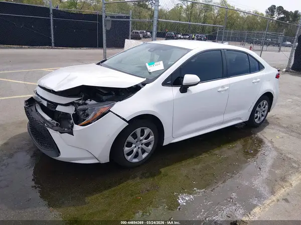 5YFEPMAE8NP386358 2022 TOYOTA COROLLA - Image 2