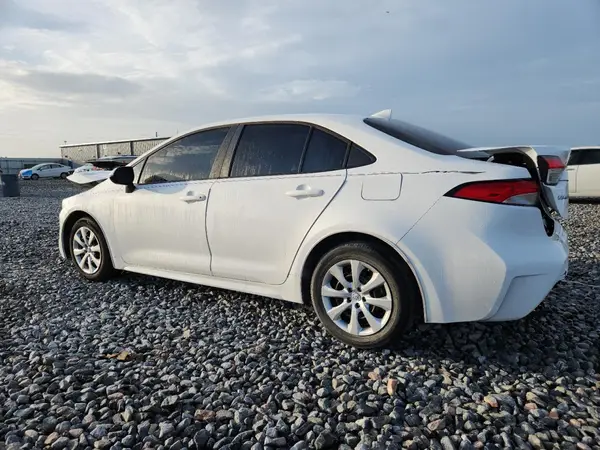 5YFEPMAE8NP387803 2022 TOYOTA COROLLA - Image 2