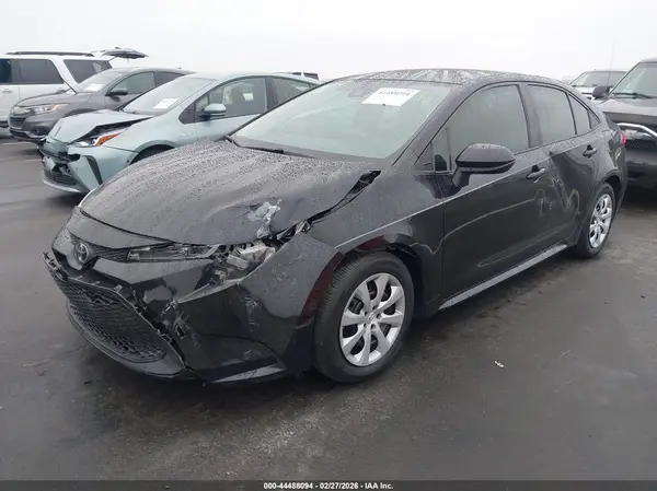 5YFEPMAE8NP390913 2022 TOYOTA COROLLA - Image 2