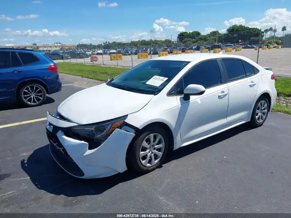5YFEPMAE9MP157606 2021 TOYOTA COROLLA - Image 2